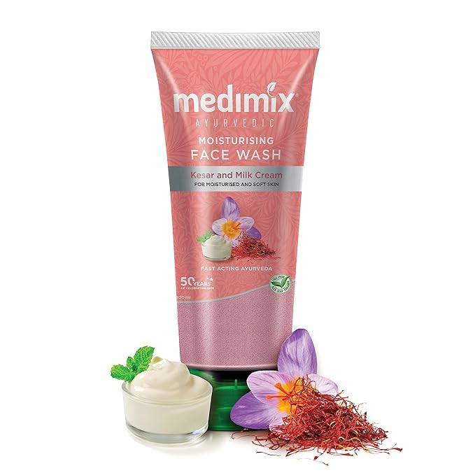 Medimix Ayurvedic Moisturising Face Wash (Kumkumadi oil and milk cream) (150ml  5.08Oz)